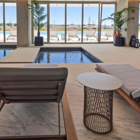 Apartamento Cond Bayline - Breeze Wellness & Living - Bacalhau - By Bedzy *