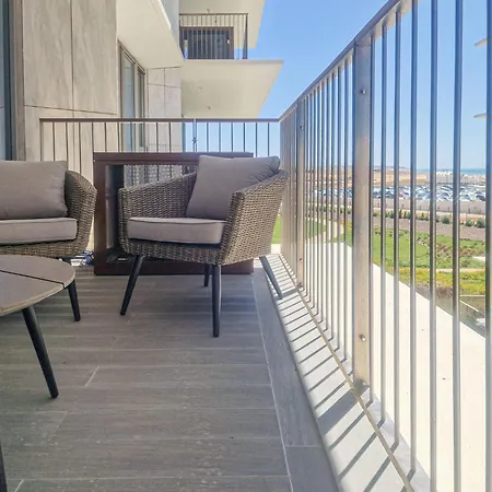 Cond Bayline - Breeze Wellness & Living - Bacalhau - By Bedzy * Armação de Pêra