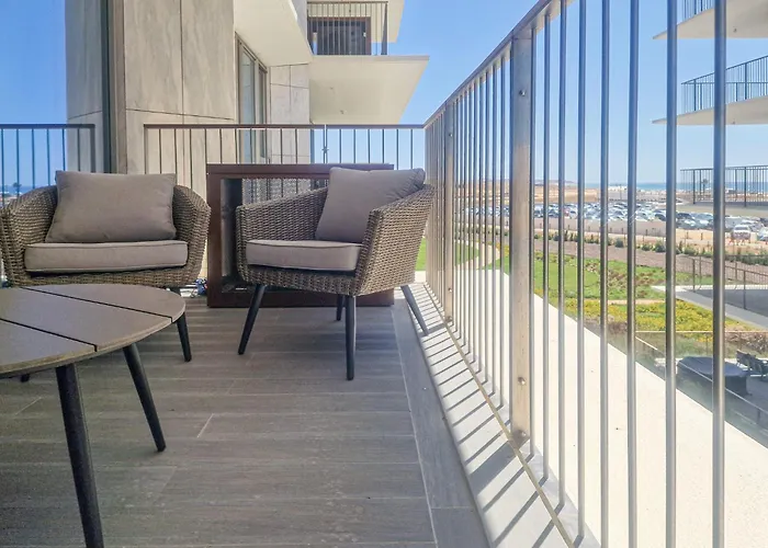 Cond Bayline - Breeze Wellness & Living - Bacalhau - By Bedzy * Armação de Pêra