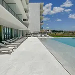 Cond Bayline - Breeze Wellness & Living - Bacalhau - By Bedzy Armação de Pêra