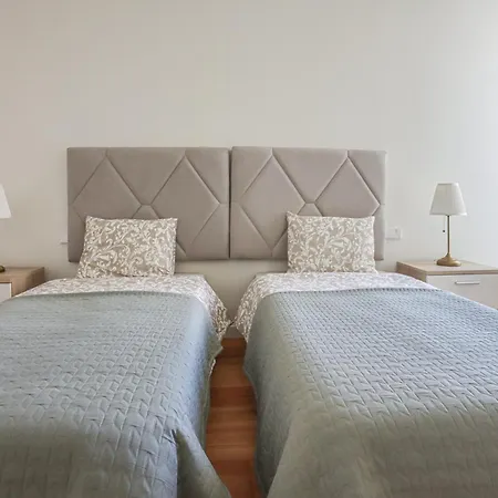 Cond Bayline - Breeze Wellness & Living - Bacalhau - By Bedzy アパート *