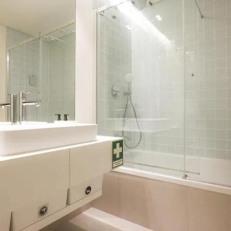 Cond Bayline - Breeze Wellness & Living - Bacalhau - By Bedzy アパート *