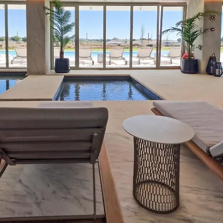 Apartamento Cond Bayline - Breeze Wellness & Living - Bacalhau - By Bedzy *